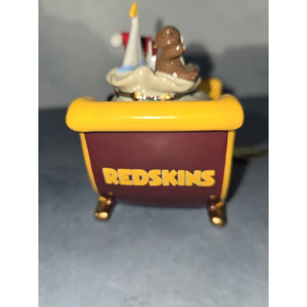 Danbury Mint Washington Redskins 2008 Santa Sleigh Ornament (T-C)